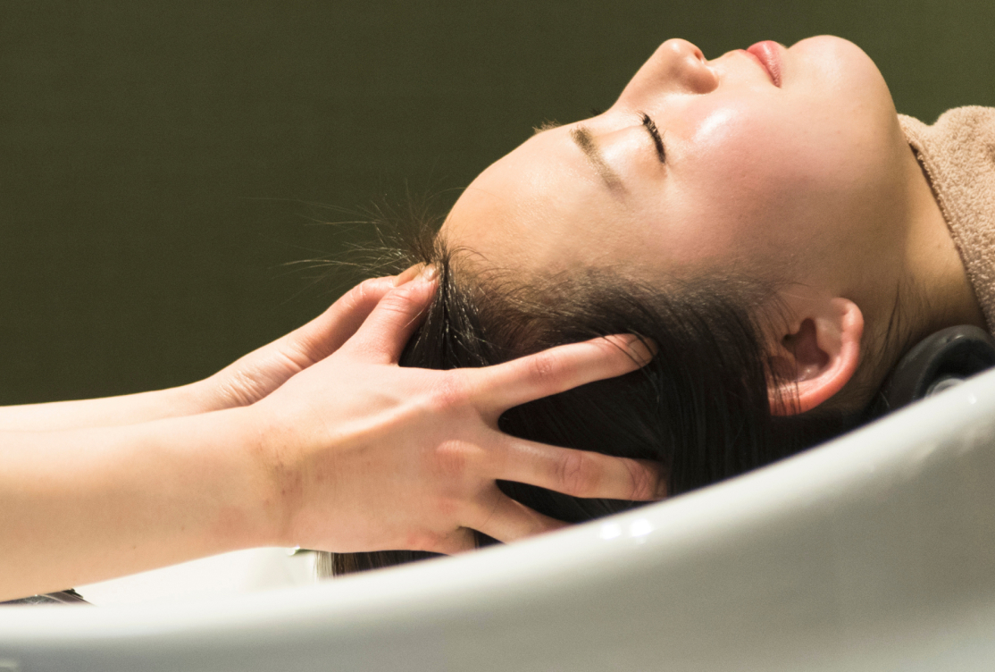 マッサージをする手元の写真